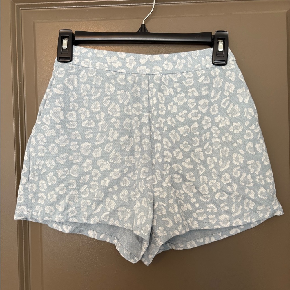 Le Lis High Waist Blue and White Patterned Shorts